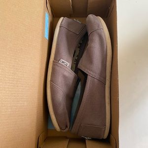 Toms shoes